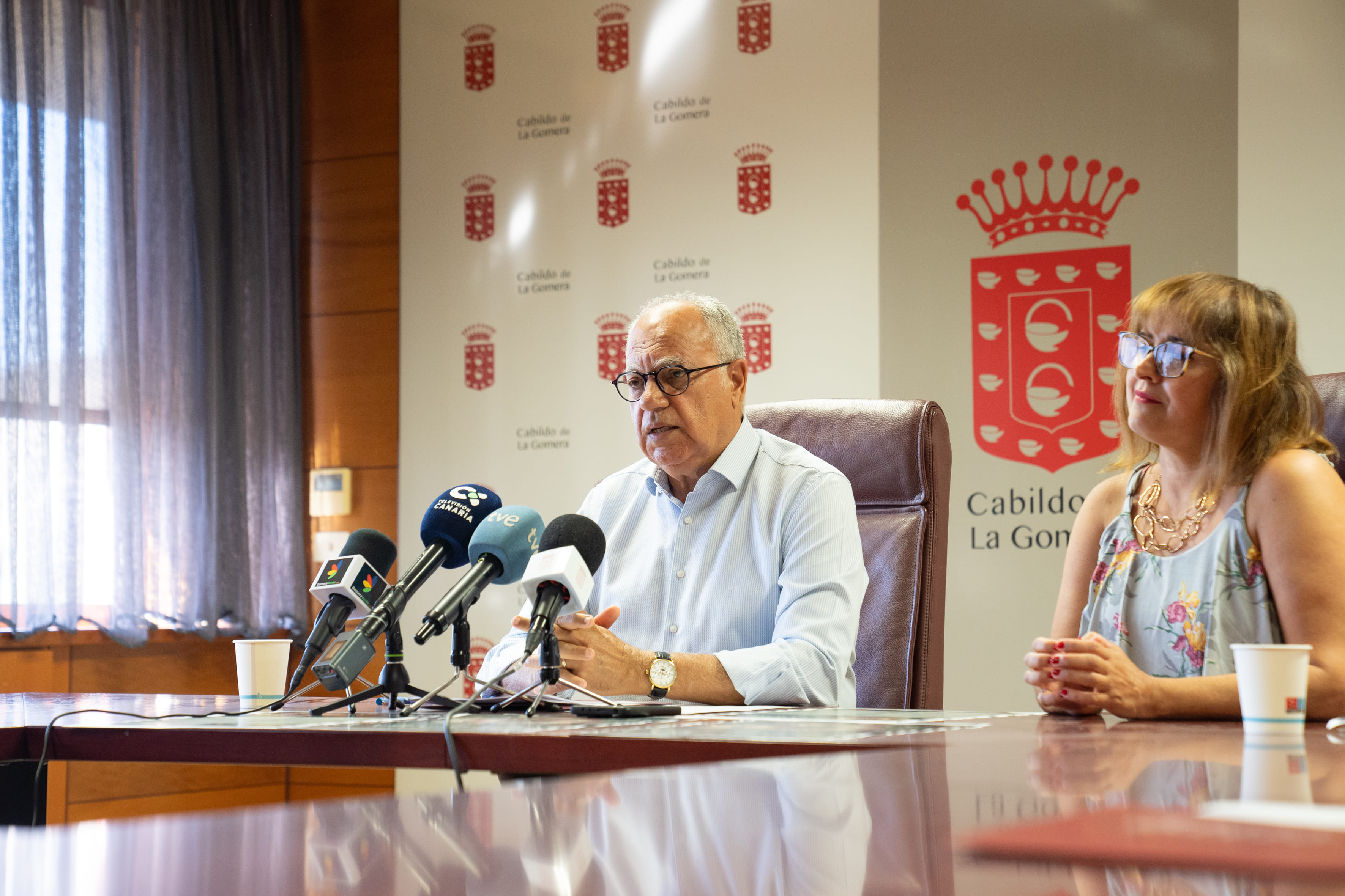 Imagen de El Cabildo recibe 800 solicitudes de becas al estudio y ayudas al transporte